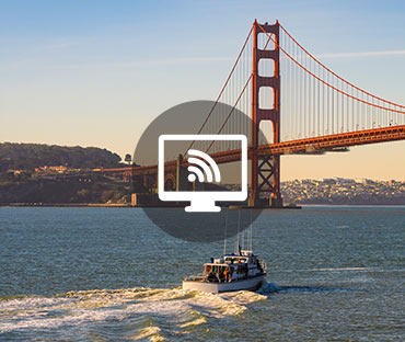 Golden gate bridge boat San Francisco