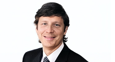 Headshot of Daniel Russell